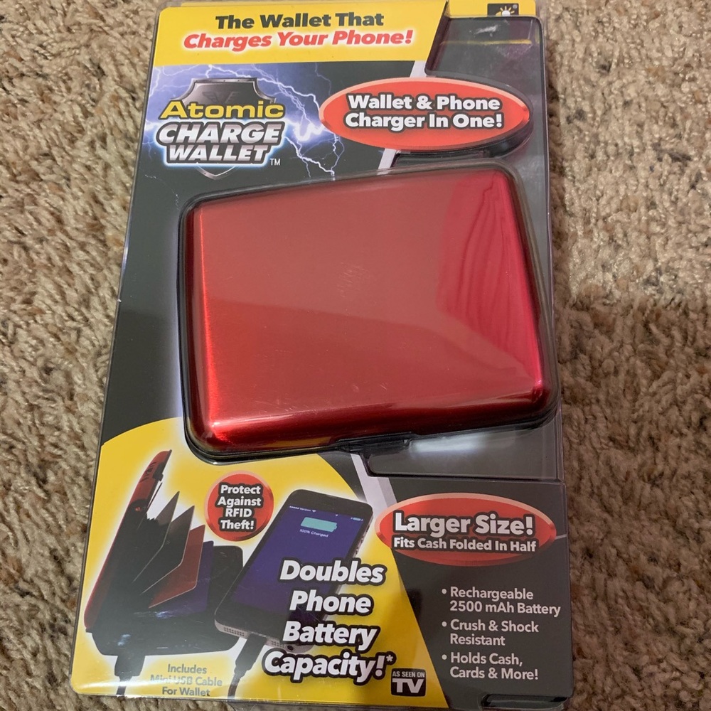 NIB NWT Wallet / Phone Charger